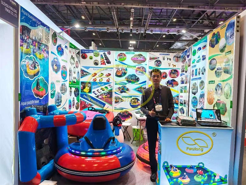 IAAPA London Fwulong booth 2.jpg
