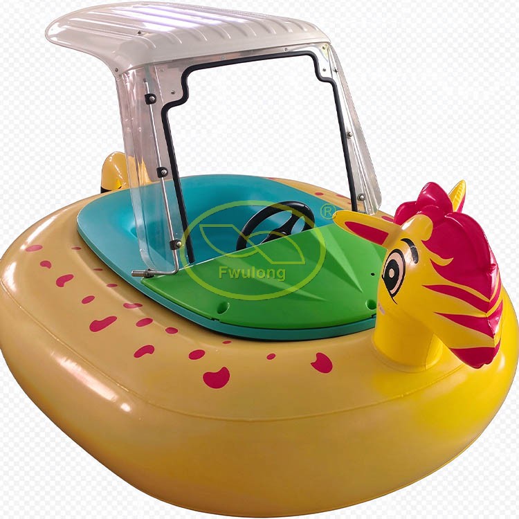 Bumper boat with roof