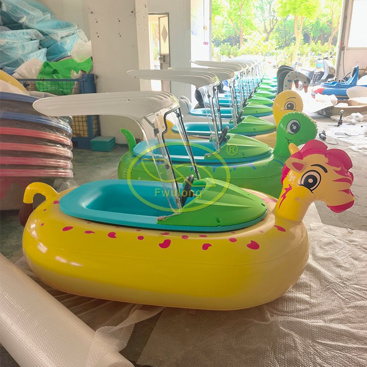 Bumper boat with roof